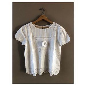 Embroidered eyelet short sleeved blouse Sz S M L
